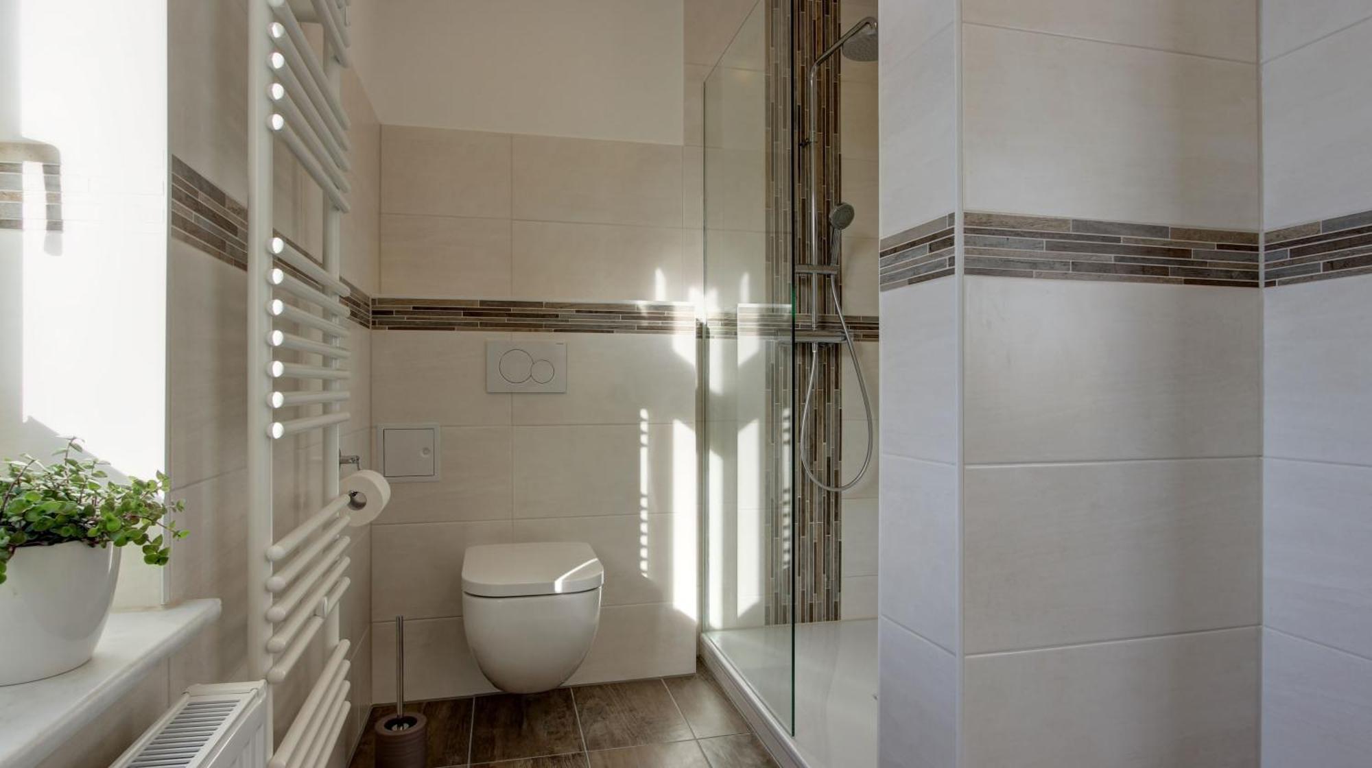 Villa Fernsicht - Wohnung Nr 1 - Mit Meerblick ซาสนิทซ์ ภายนอก รูปภาพ