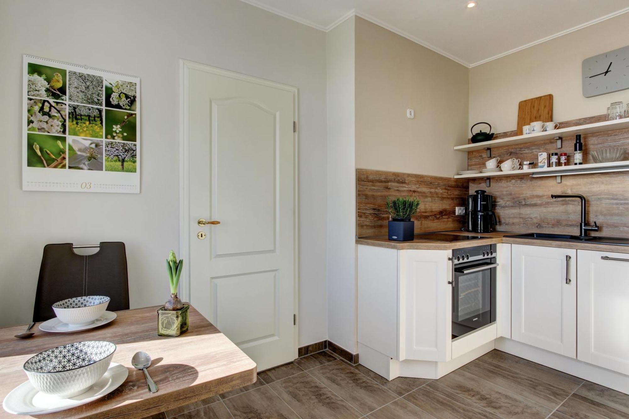 Villa Fernsicht - Wohnung Nr 1 - Mit Meerblick ซาสนิทซ์ ภายนอก รูปภาพ